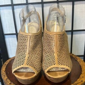 Coach Jaklyn Tan Peep-Toe Platform Sandals Wooden Heel Size 10